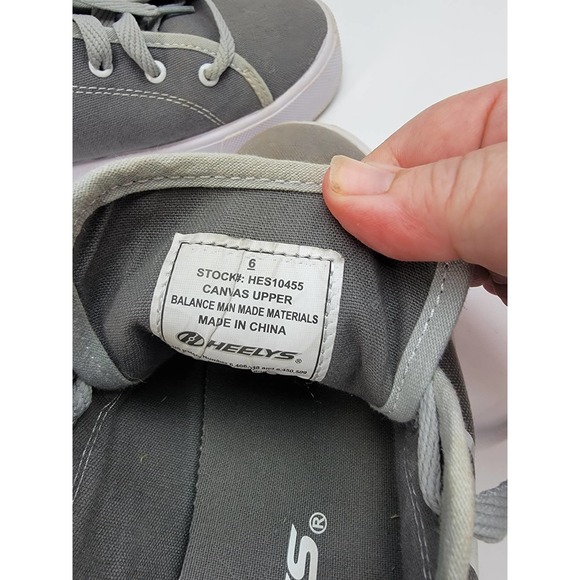 Heelys Grey and White Canvas top shoes size 6 - Picture 6 of 7